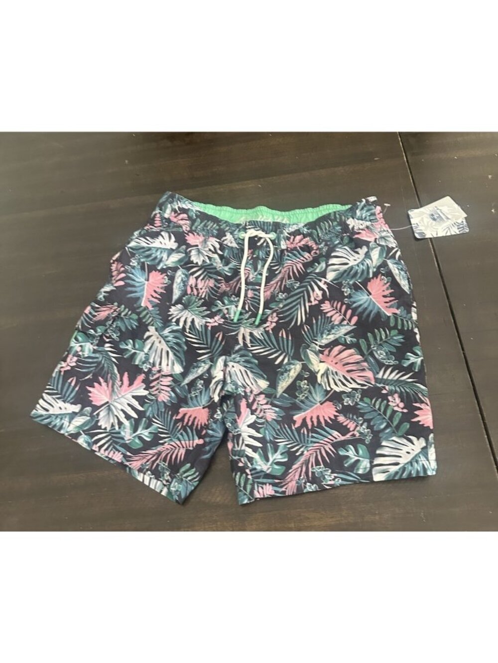Men’s Havana Jim Swim Trunks NWT  Medium